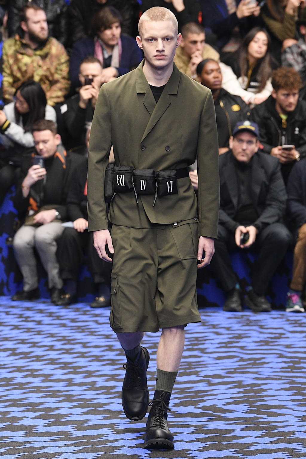 Fashion Week Milan Fall/Winter 2020 look 11 from the Marcelo Burlon County of Milan collection 男装