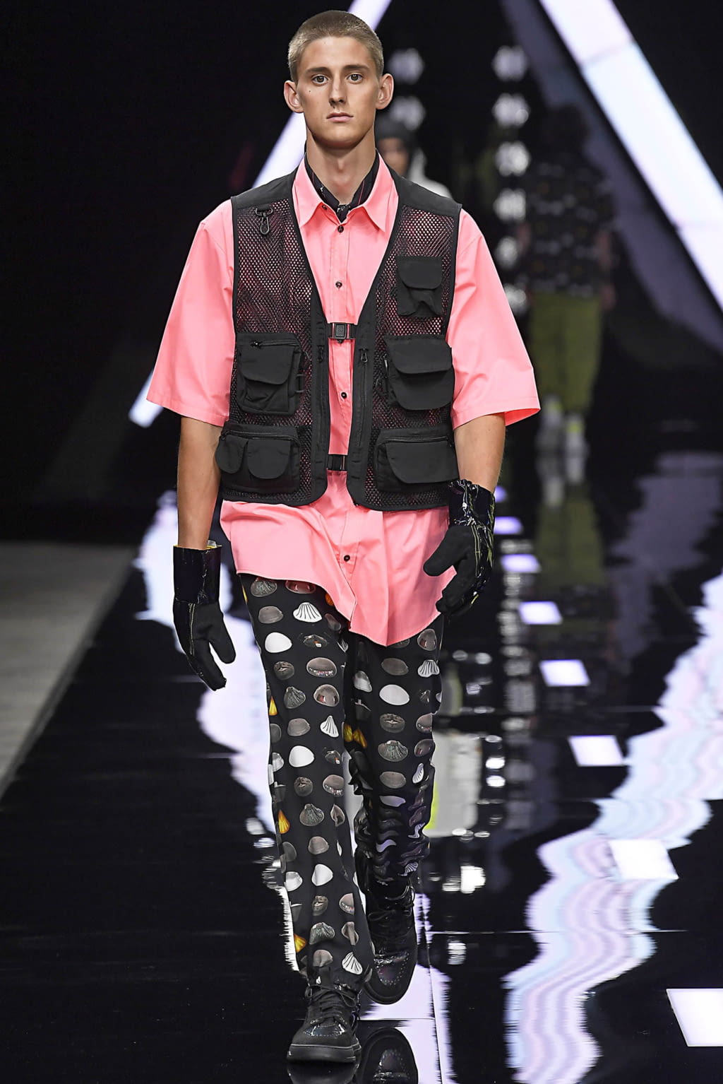 Fashion Week Milan Spring/Summer 2019 look 3 from the Marcelo Burlon County of Milan collection menswear
