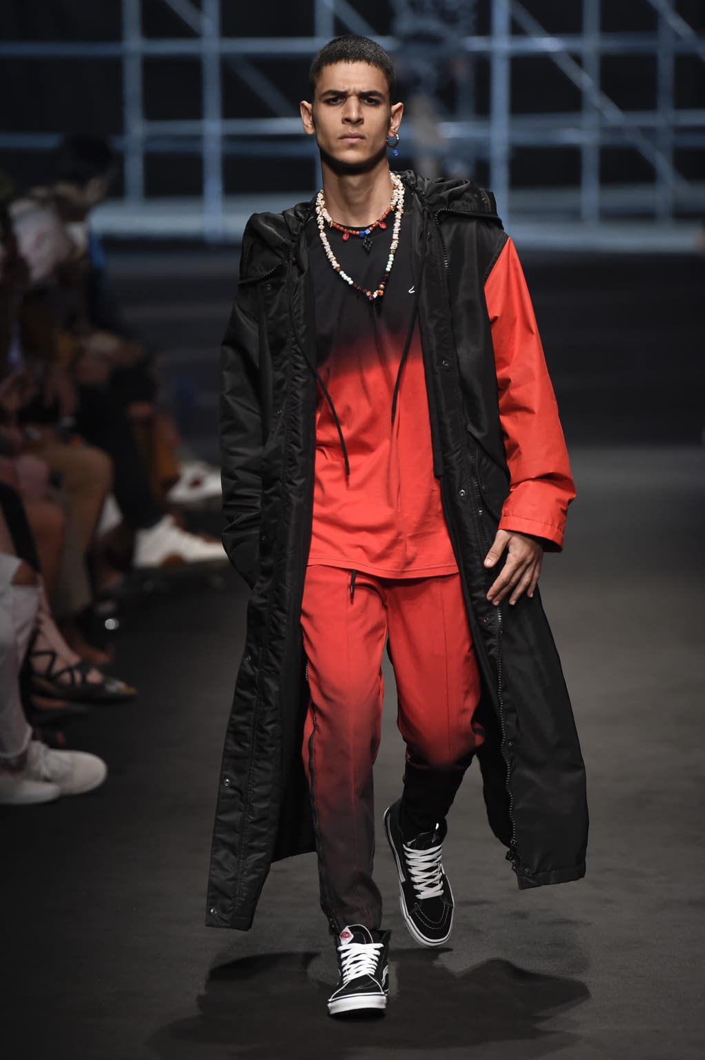 Fashion Week Milan Spring/Summer 2018 look 16 from the Marcelo Burlon County of Milan collection 男装