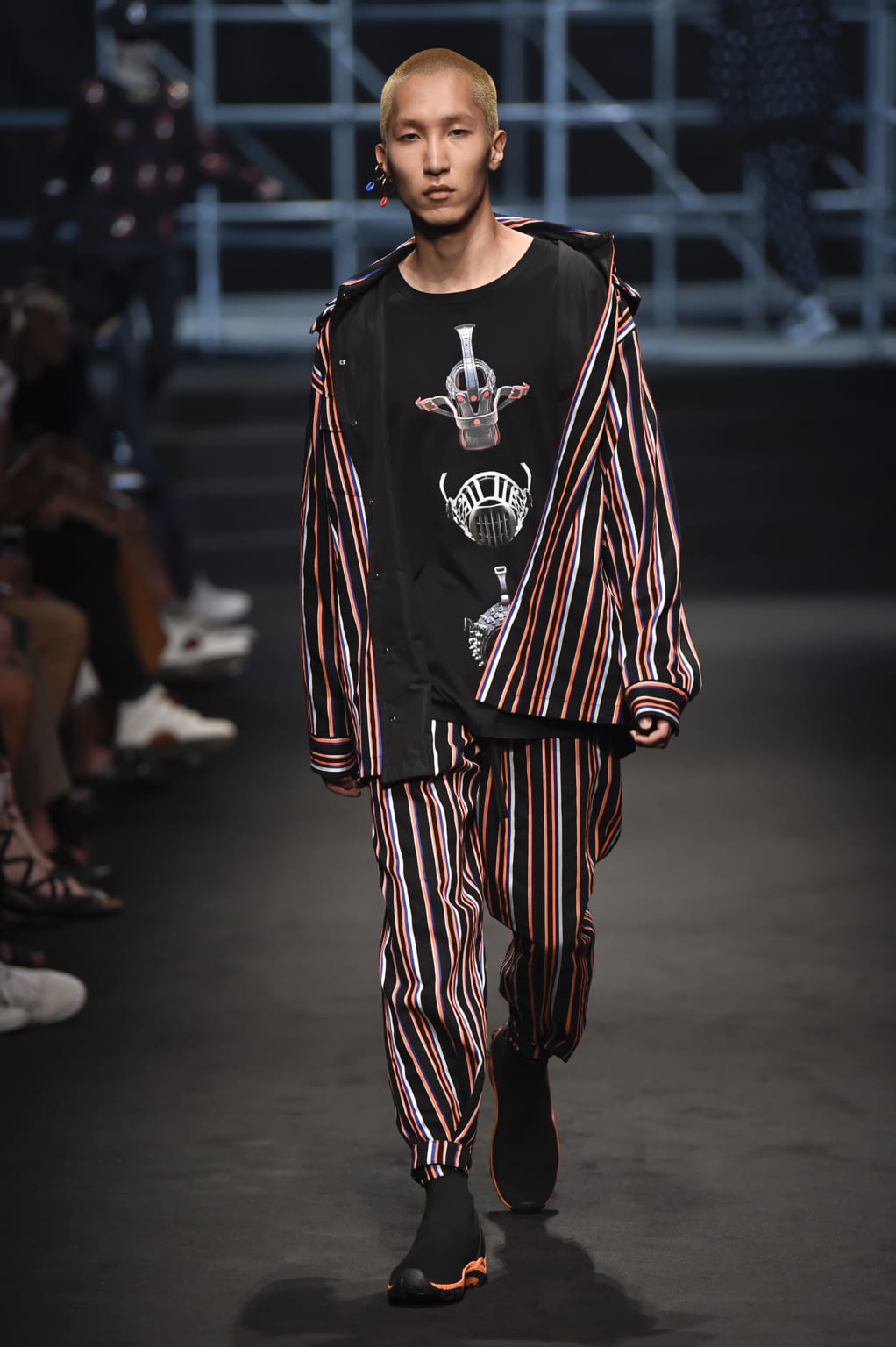 Fashion Week Milan Spring/Summer 2018 look 29 from the Marcelo Burlon County of Milan collection 男装
