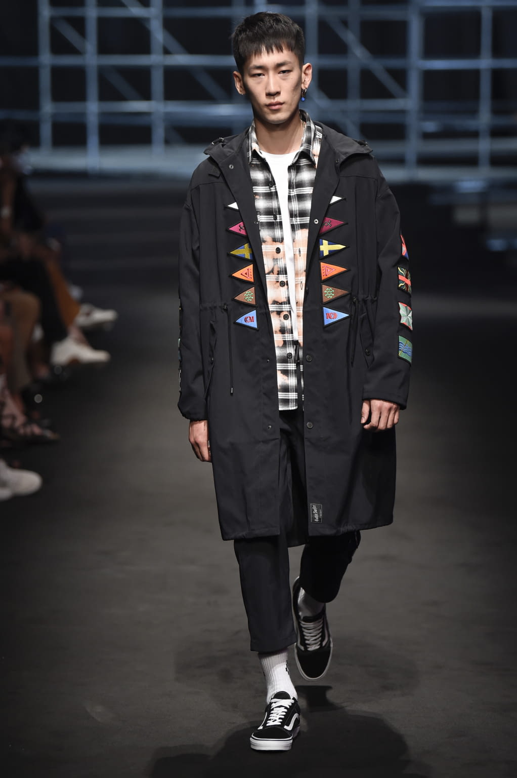 Fashion Week Milan Spring/Summer 2018 look 35 from the Marcelo Burlon County of Milan collection menswear