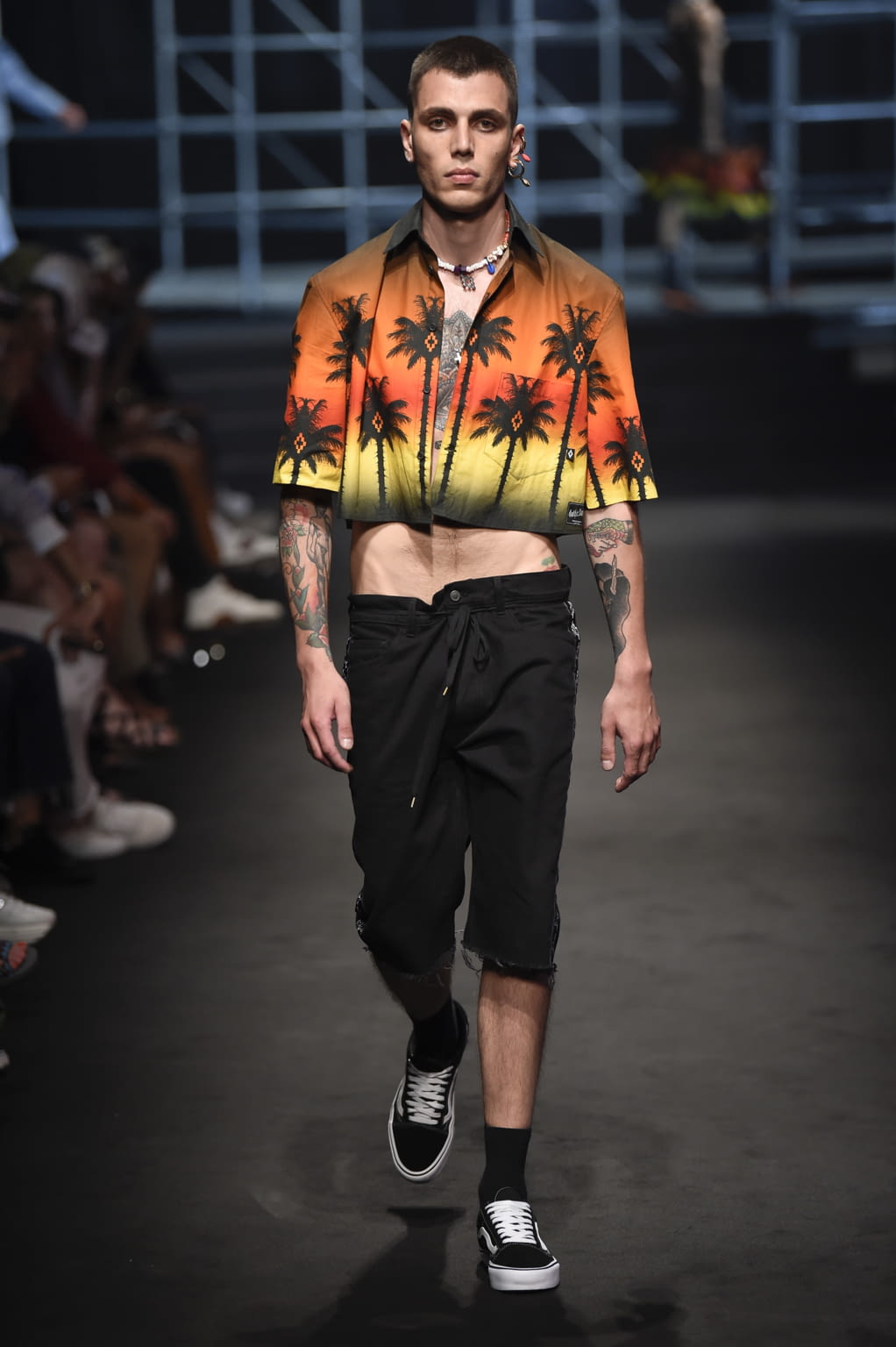 Fashion Week Milan Spring/Summer 2018 look 50 from the Marcelo Burlon County of Milan collection 男装
