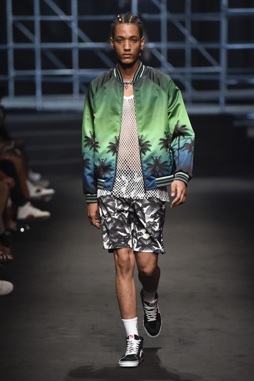 Fashion Week Milan Spring/Summer 2018 look 52 from the Marcelo Burlon County of Milan collection menswear