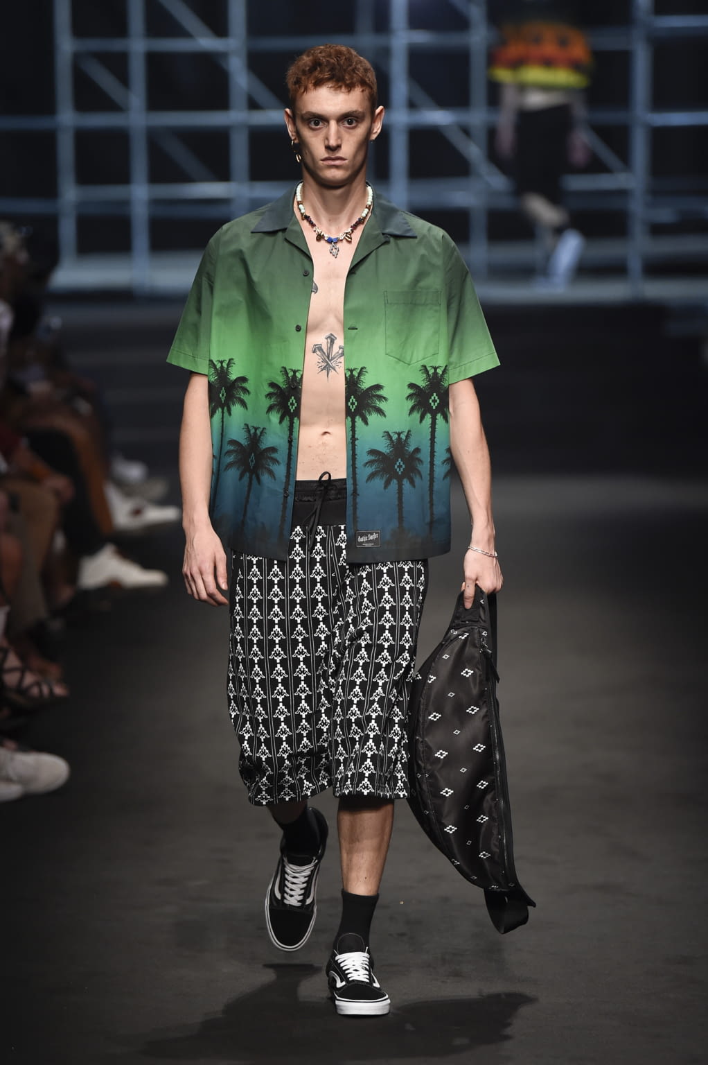 Fashion Week Milan Spring/Summer 2018 look 54 from the Marcelo Burlon County of Milan collection 男装
