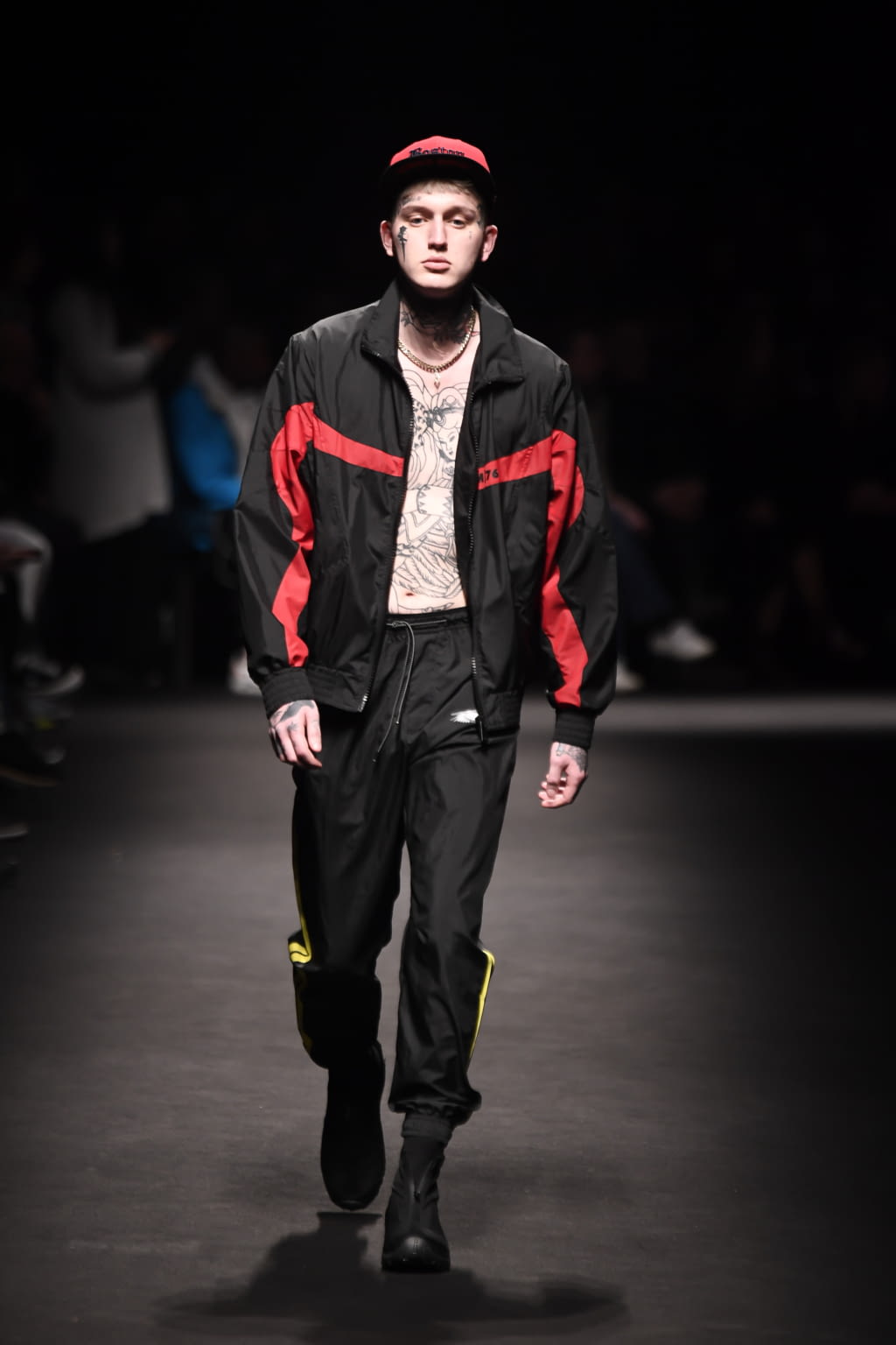 Fashion Week Milan Fall/Winter 2018 look 10 from the Marcelo Burlon County of Milan collection menswear