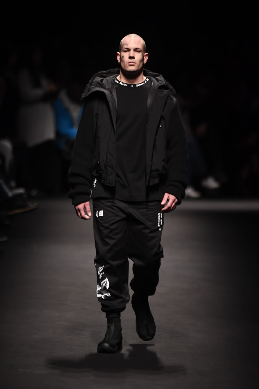 Fashion Week Milan Fall/Winter 2018 look 44 from the Marcelo Burlon County of Milan collection menswear