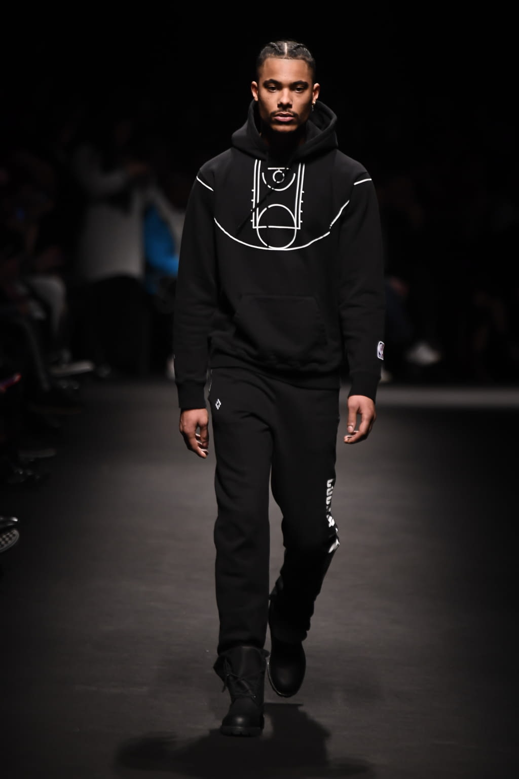 Fashion Week Milan Fall/Winter 2018 look 46 from the Marcelo Burlon County of Milan collection menswear
