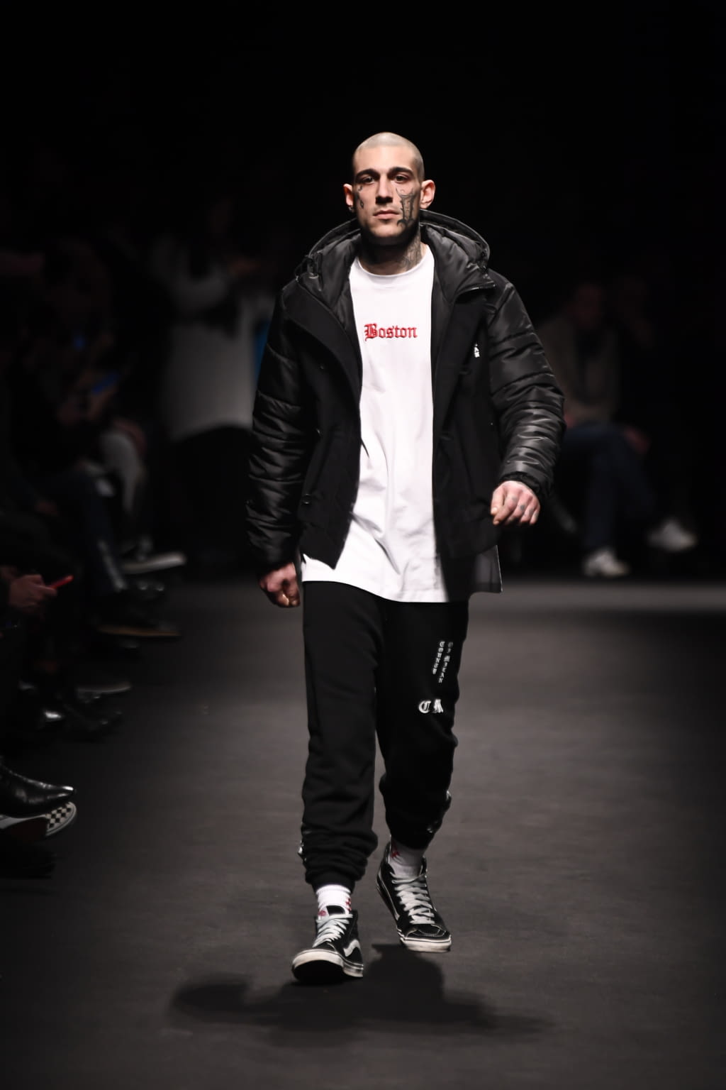 Fashion Week Milan Fall/Winter 2018 look 49 from the Marcelo Burlon County of Milan collection menswear