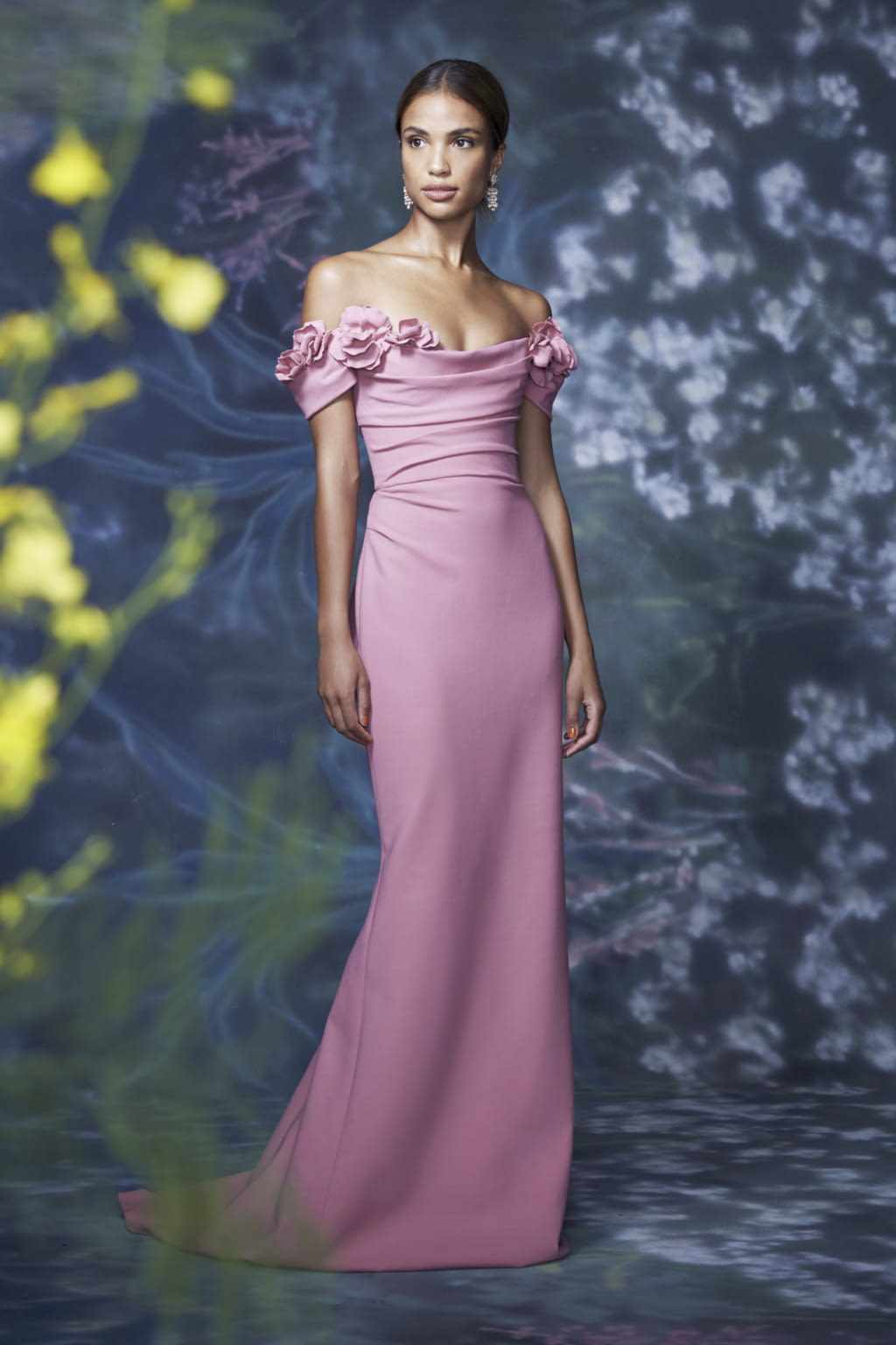 Fashion Week New York Spring/Summer 2021 look 2 from the Marchesa collection womenswear