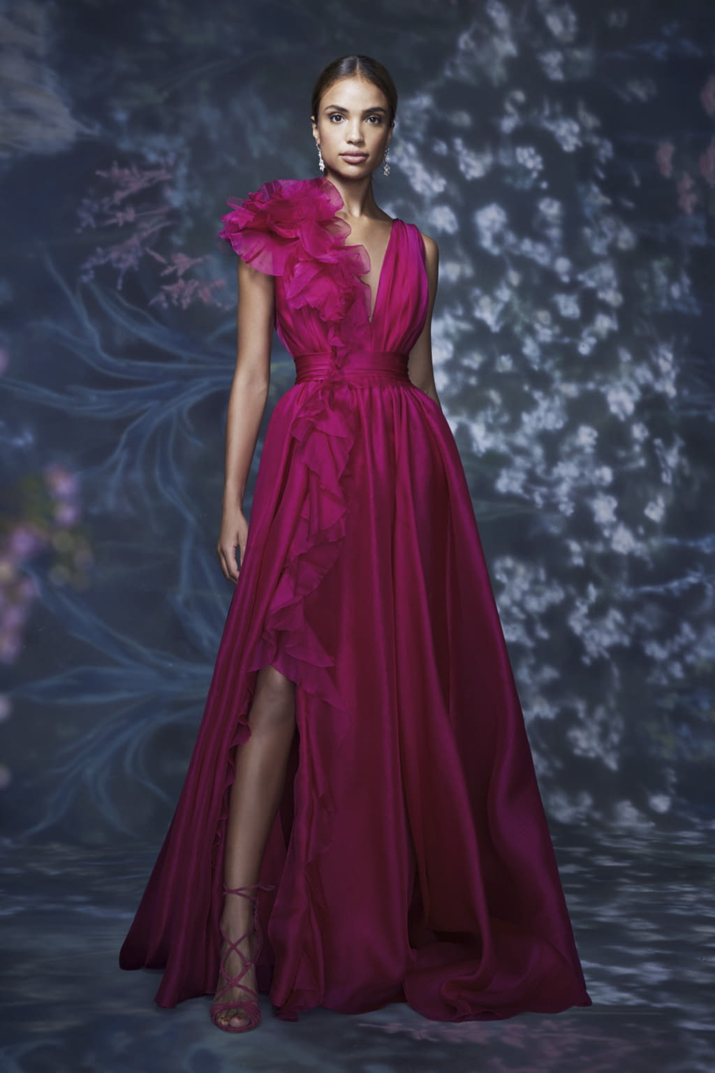 Fashion Week New York Spring/Summer 2021 look 8 from the Marchesa collection womenswear