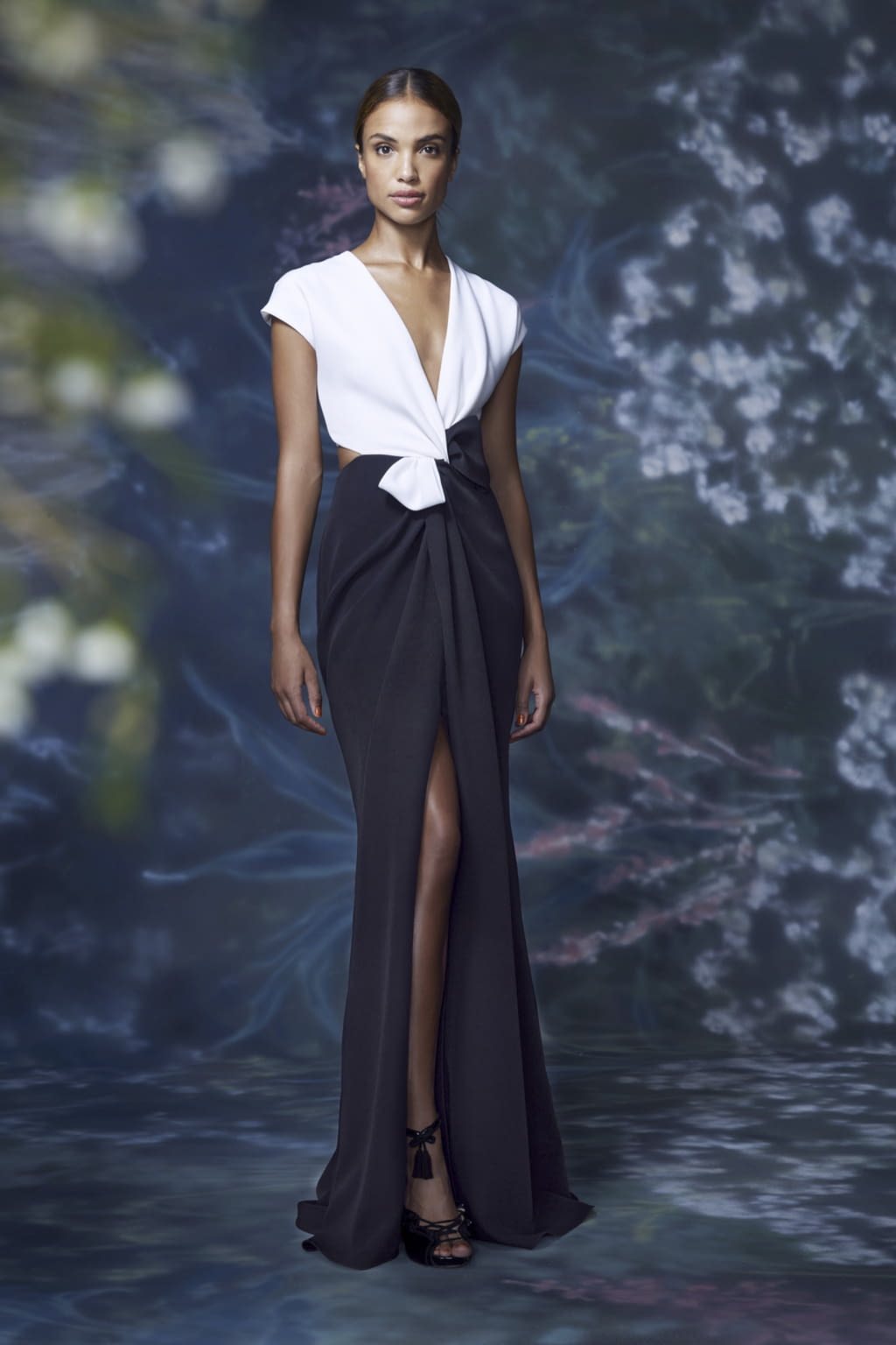 Fashion Week New York Spring/Summer 2021 look 20 from the Marchesa collection womenswear