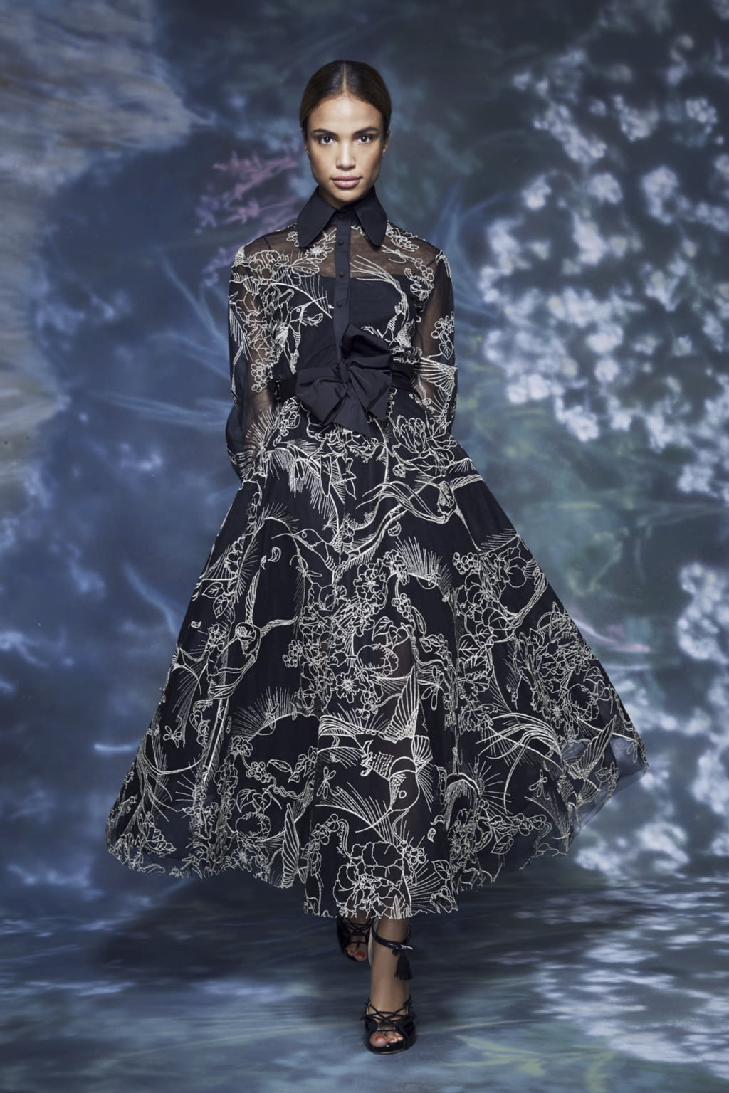 Fashion Week New York Spring/Summer 2021 look 21 de la collection Marchesa womenswear