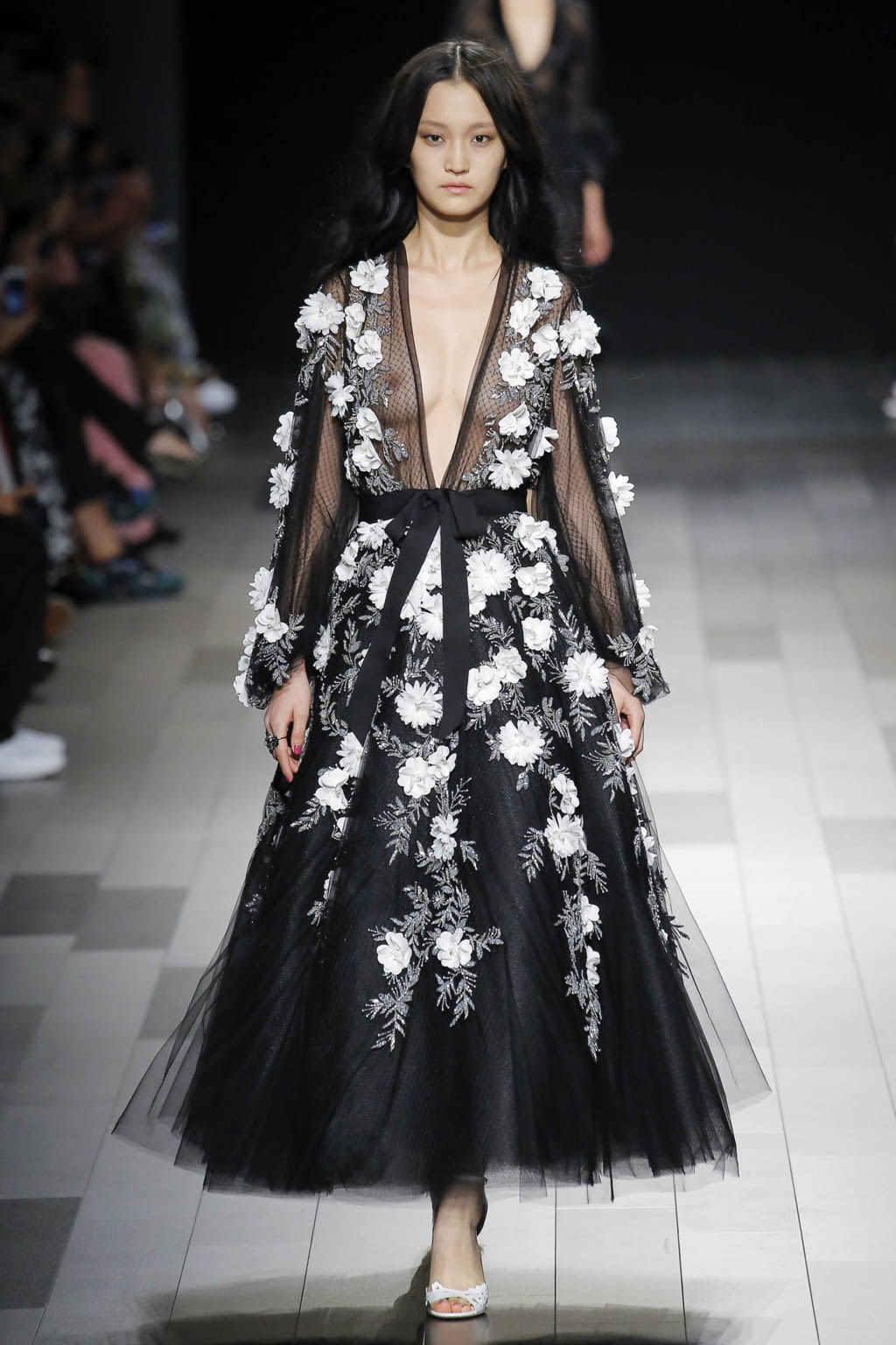 Fashion Week New York Spring/Summer 2018 look 3 from the Marchesa collection womenswear