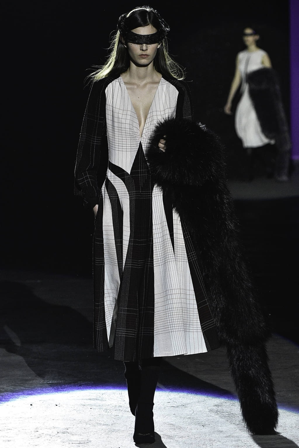Fashion Week Milan Fall/Winter 2019 look 1 from the Marco de Vincenzo collection womenswear
