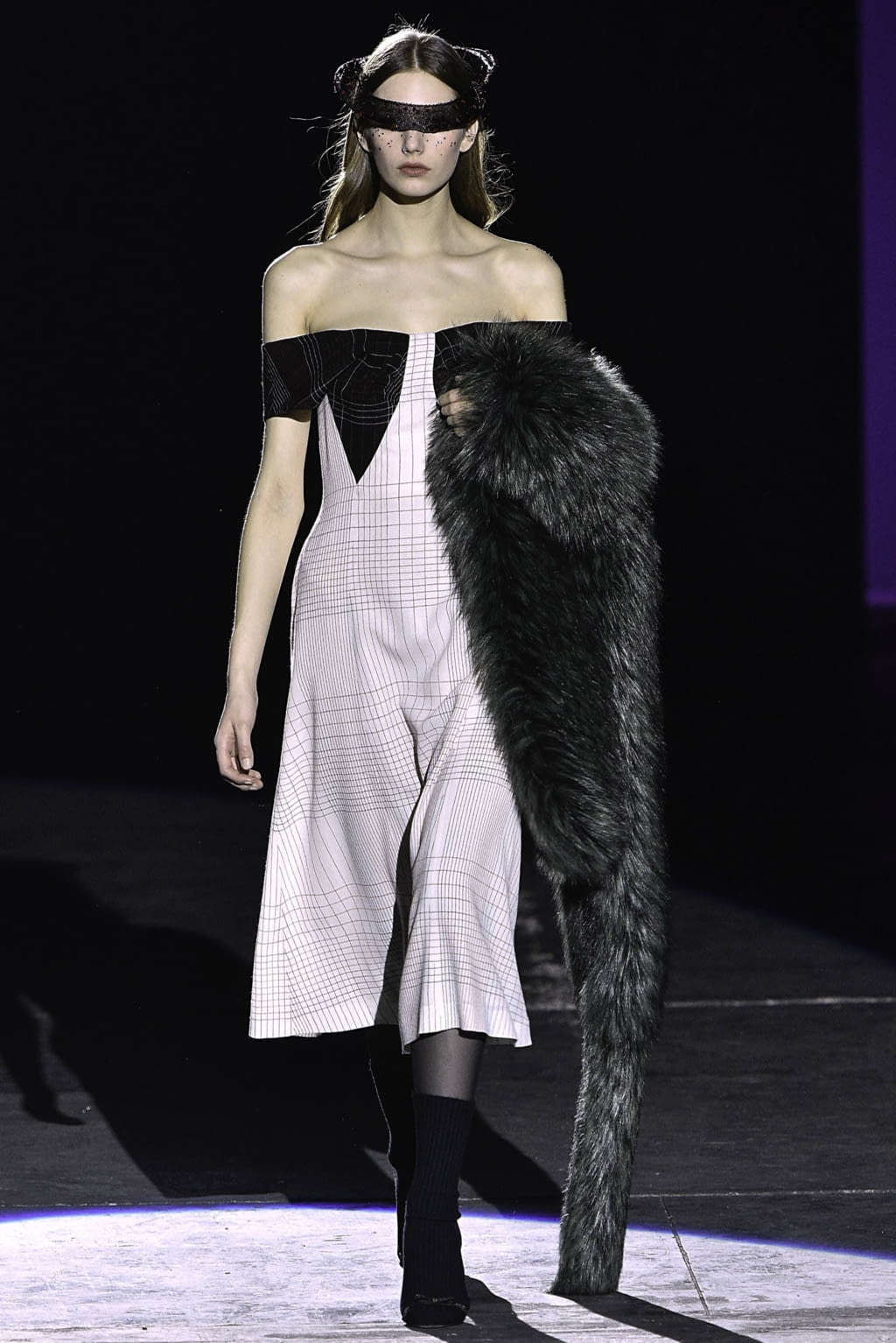Fashion Week Milan Fall/Winter 2019 look 3 from the Marco de Vincenzo collection 女装