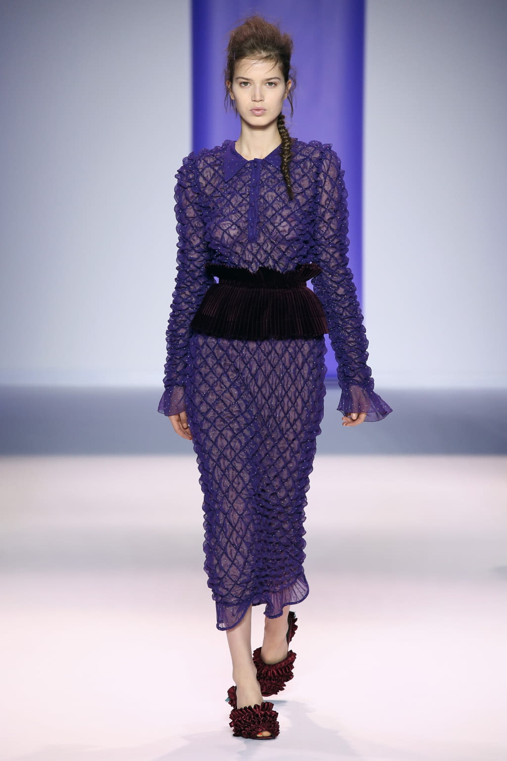 Fashion Week Milan Fall/Winter 2016 look 10 from the Marco de Vincenzo collection womenswear