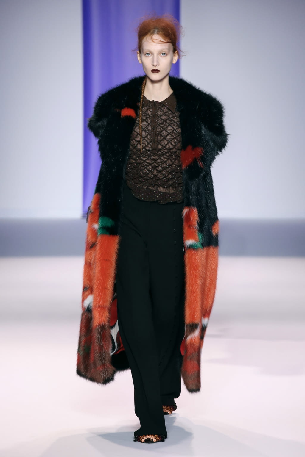 Fashion Week Milan Fall/Winter 2016 look 24 from the Marco de Vincenzo collection womenswear