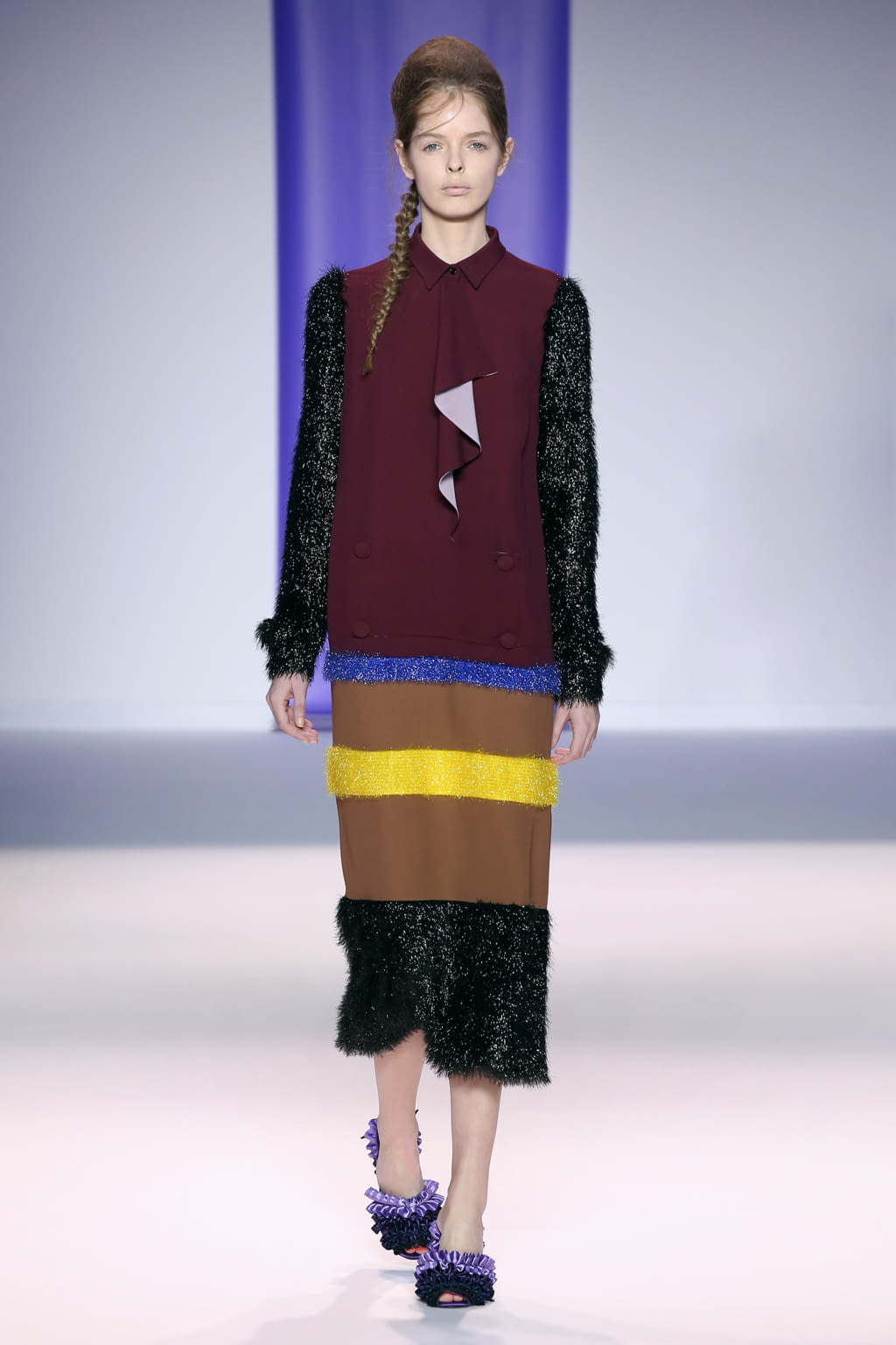 Fashion Week Milan Fall/Winter 2016 look 28 from the Marco de Vincenzo collection womenswear