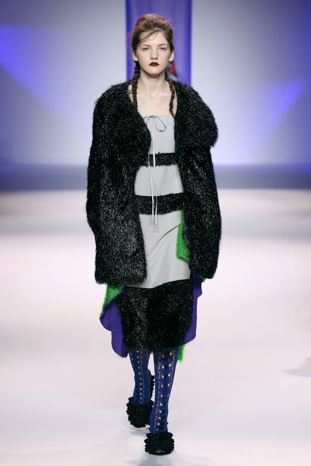 Fashion Week Milan Fall/Winter 2016 look 33 de la collection Marco de Vincenzo womenswear