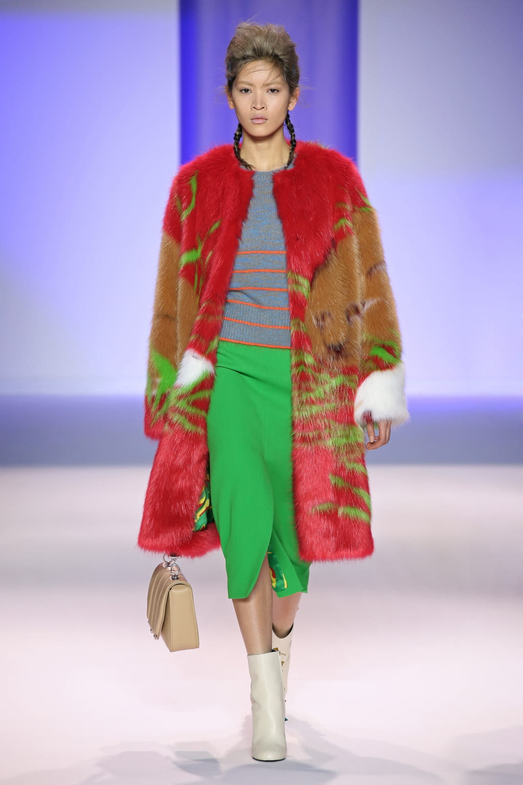 Fashion Week Milan Fall/Winter 2016 look 4 de la collection Marco de Vincenzo womenswear
