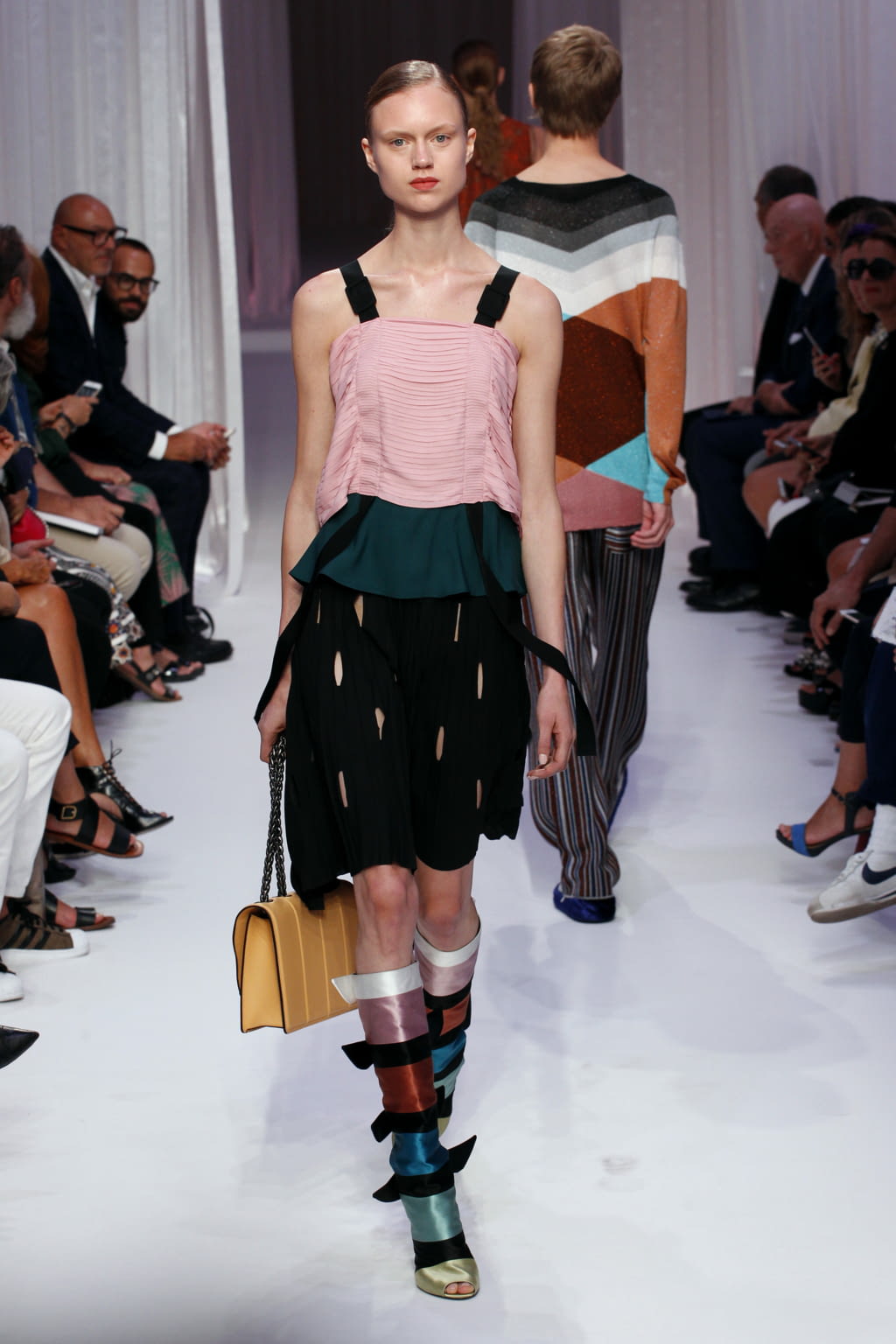Fashion Week Milan Spring/Summer 2017 look 18 de la collection Marco de Vincenzo womenswear