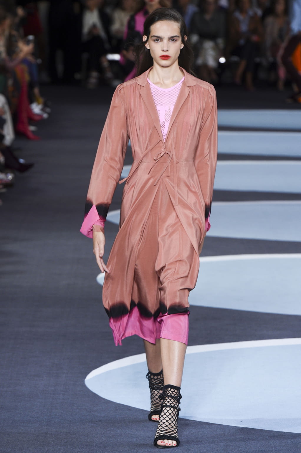 Fashion Week Milan Spring/Summer 2018 look 16 de la collection Marco de Vincenzo womenswear