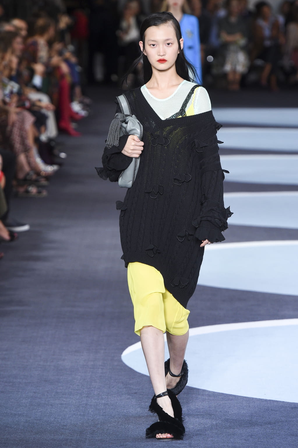 Fashion Week Milan Spring/Summer 2018 look 34 de la collection Marco de Vincenzo womenswear