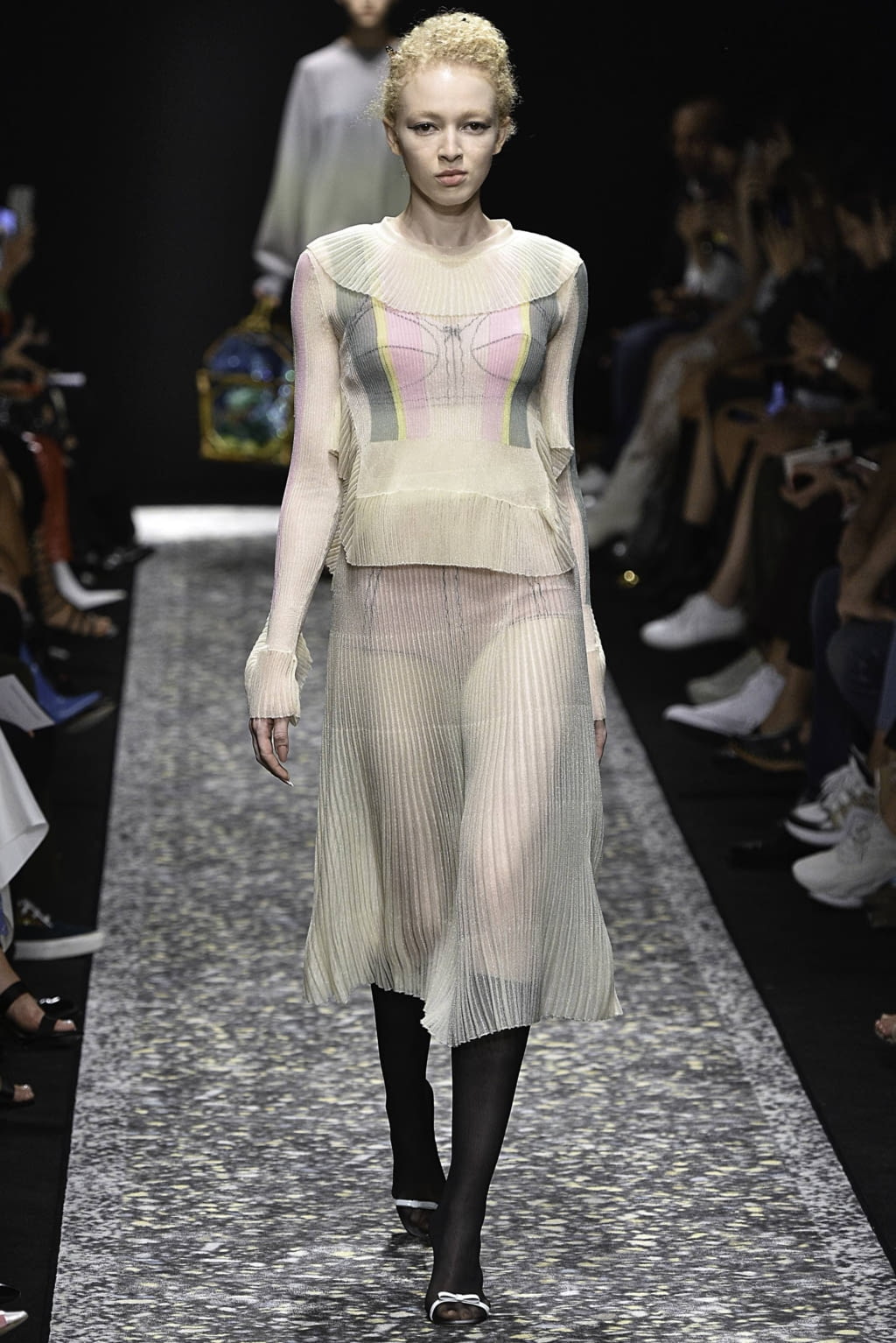 Fashion Week Milan Spring/Summer 2019 look 28 de la collection Marco de Vincenzo womenswear
