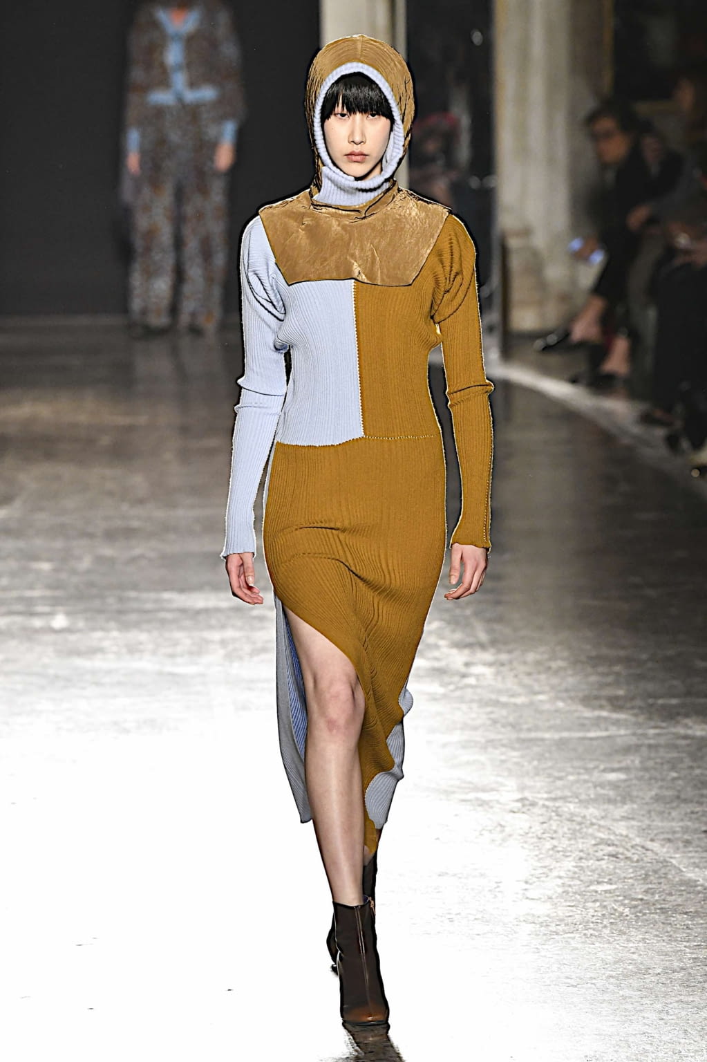 Fashion Week Milan Fall/Winter 2019 look 14 from the Marco Rambaldi collection 女装