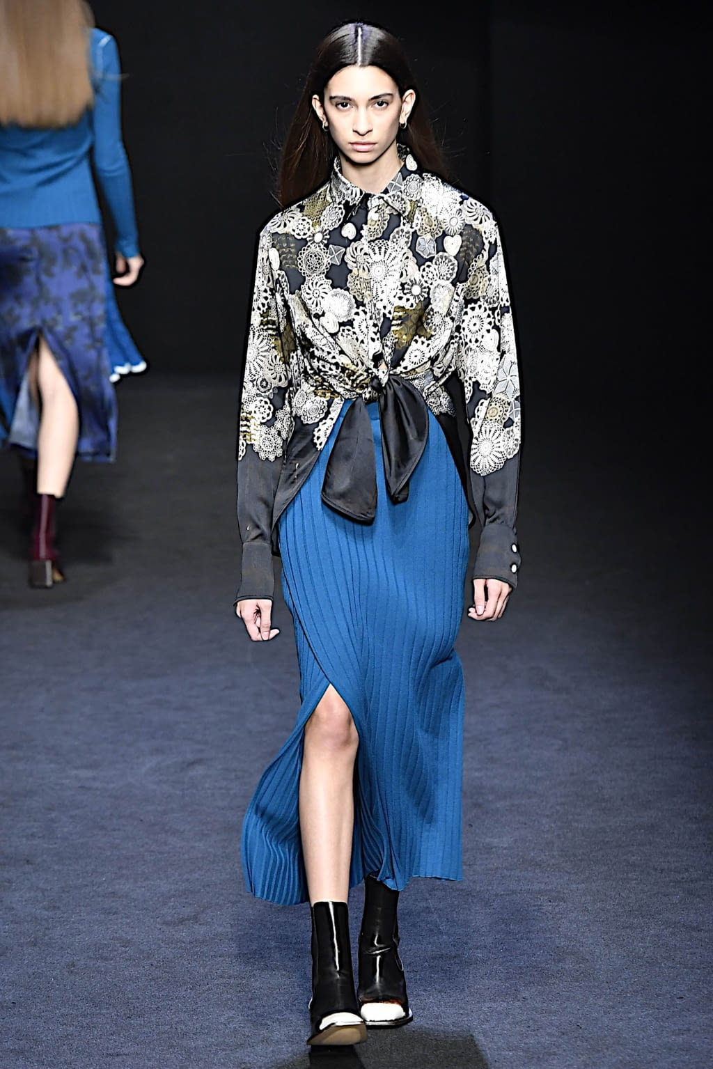 Fashion Week Milan Fall/Winter 2020 look 3 from the Marco Rambaldi collection 女装