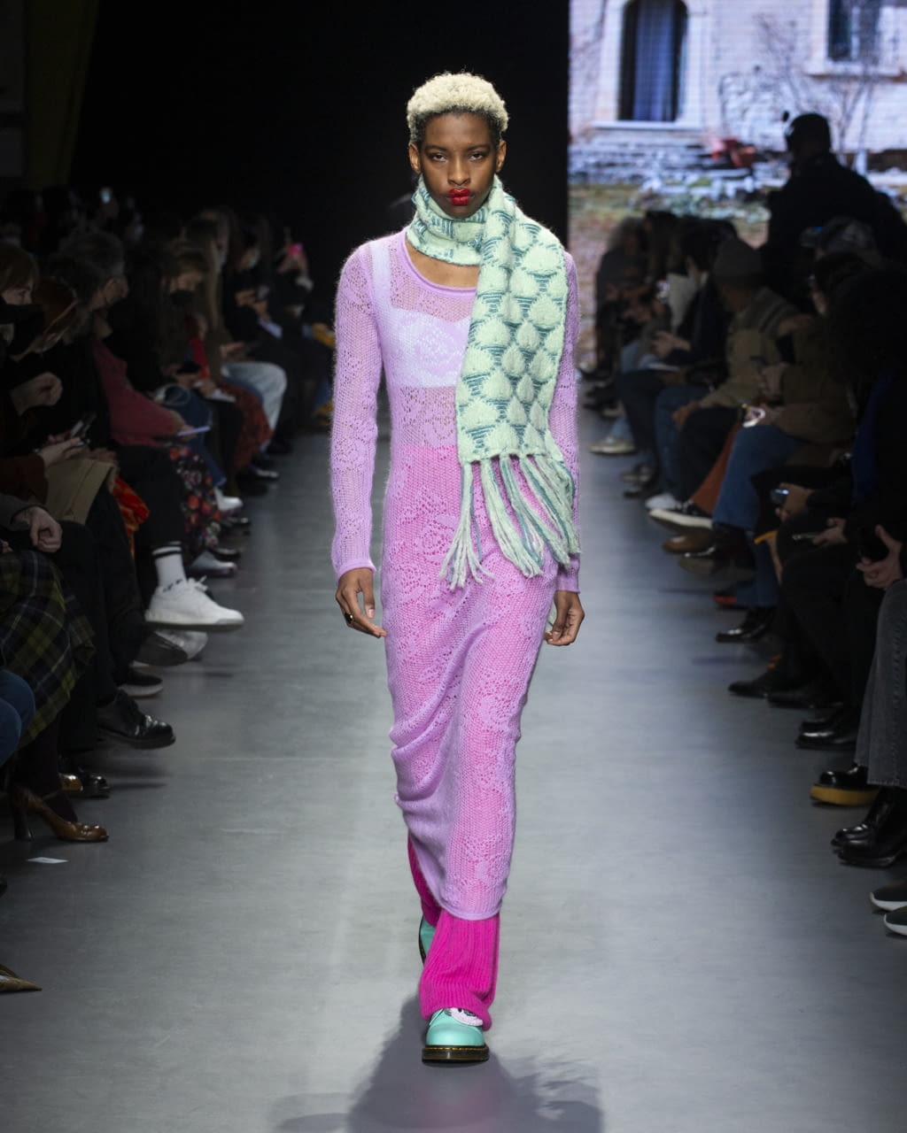 Fashion Week Milan Fall/Winter 2022 look 1 de la collection Marco Rambaldi womenswear