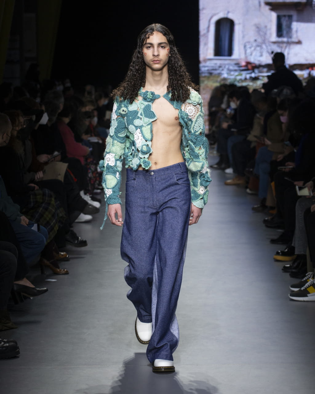 Fashion Week Milan Fall/Winter 2022 look 44 de la collection Marco Rambaldi womenswear