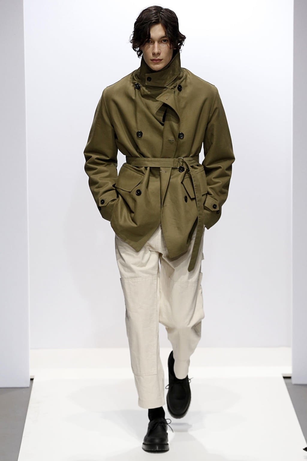 Fashion Week London Fall/Winter 2018 look 13 from the Margaret Howell collection womenswear