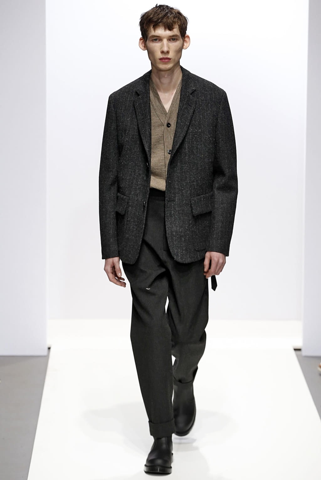 Fashion Week London Fall/Winter 2018 look 27 from the Margaret Howell collection womenswear