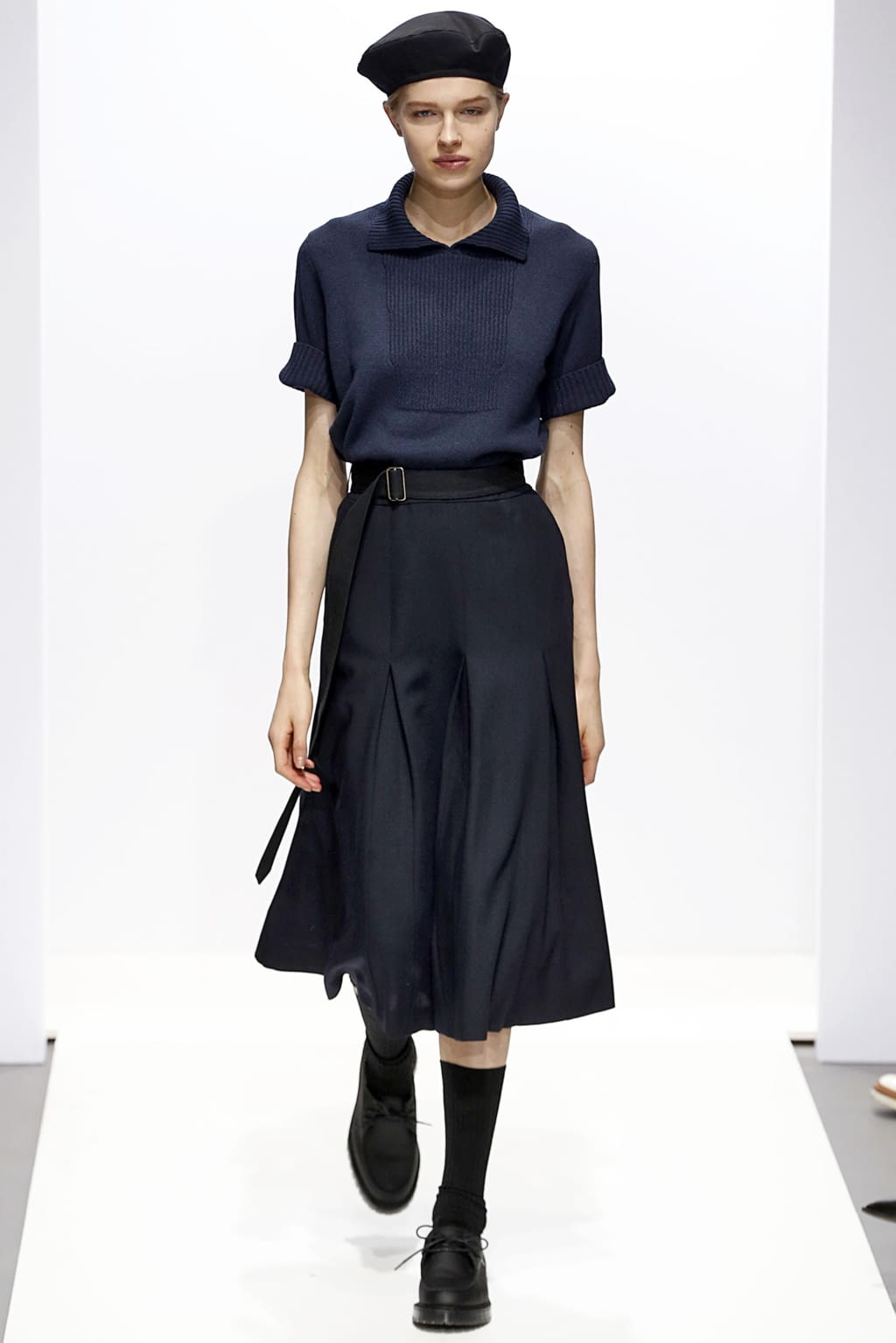 Fashion Week London Fall/Winter 2018 look 35 from the Margaret Howell collection womenswear