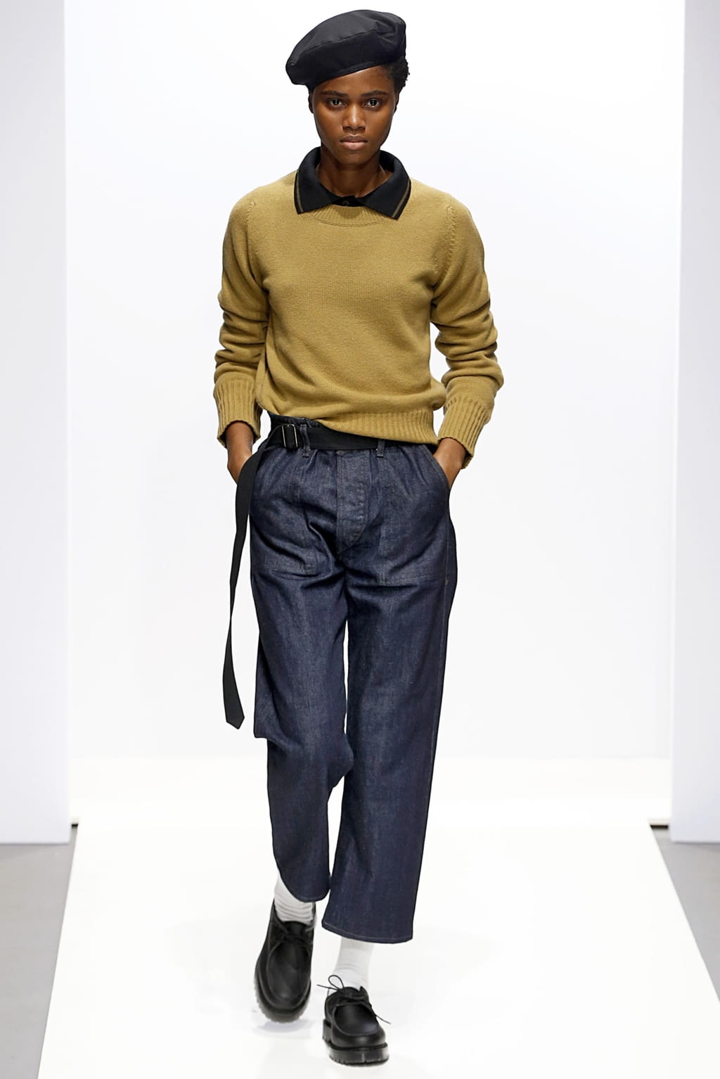 Fashion Week London Fall/Winter 2018 look 46 from the Margaret Howell collection womenswear