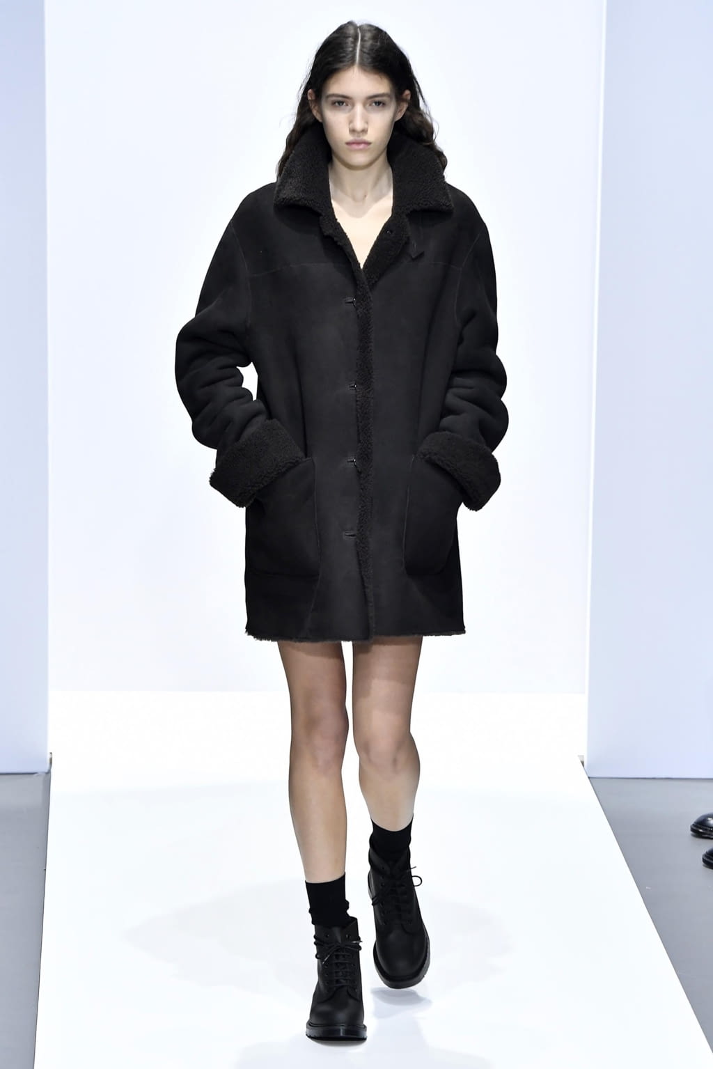 Fashion Week London Fall/Winter 2020 look 5 from the Margaret Howell collection 女装