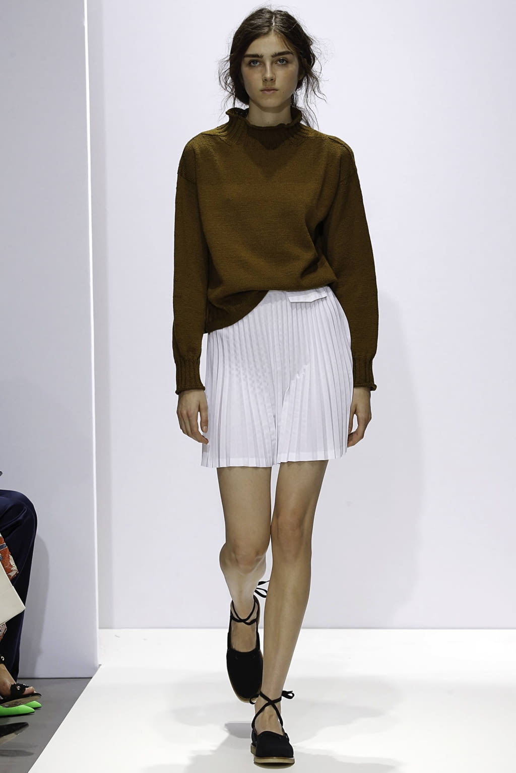 Fashion Week London Spring/Summer 2019 look 4 from the Margaret Howell collection womenswear