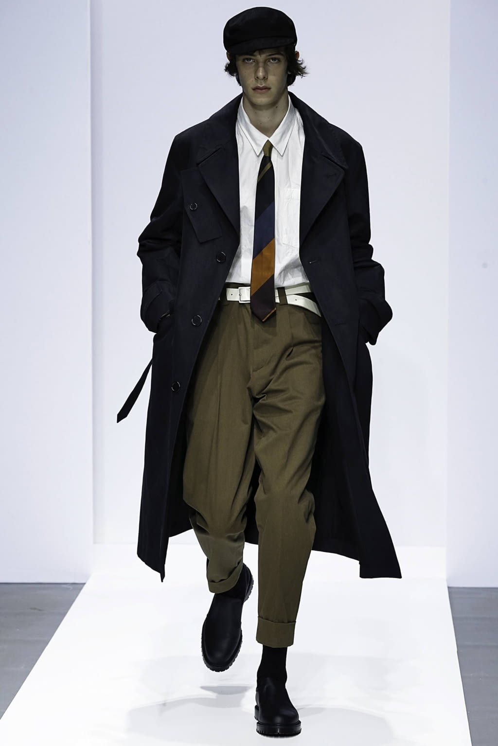 Fashion Week London Fall/Winter 2019 look 3 from the Margaret Howell collection menswear
