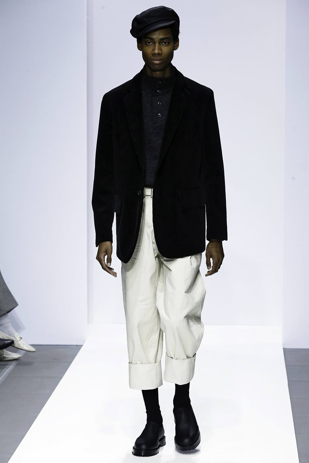 Fashion Week London Fall/Winter 2019 look 8 from the Margaret Howell collection 男装