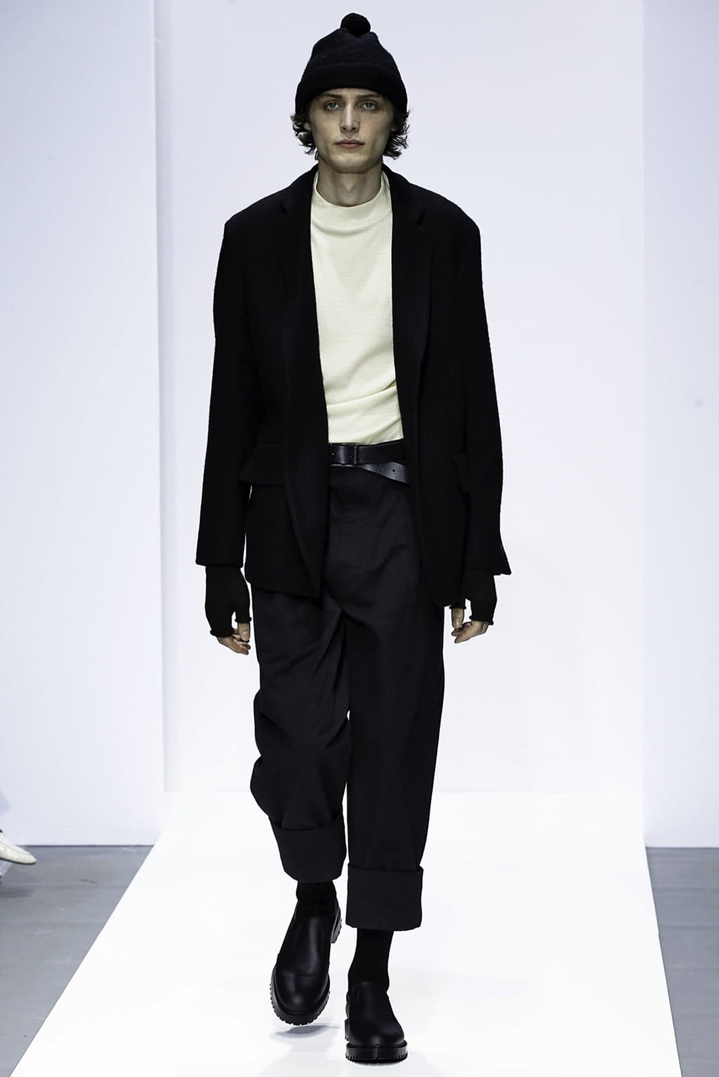 Fashion Week London Fall/Winter 2019 look 11 from the Margaret Howell collection menswear