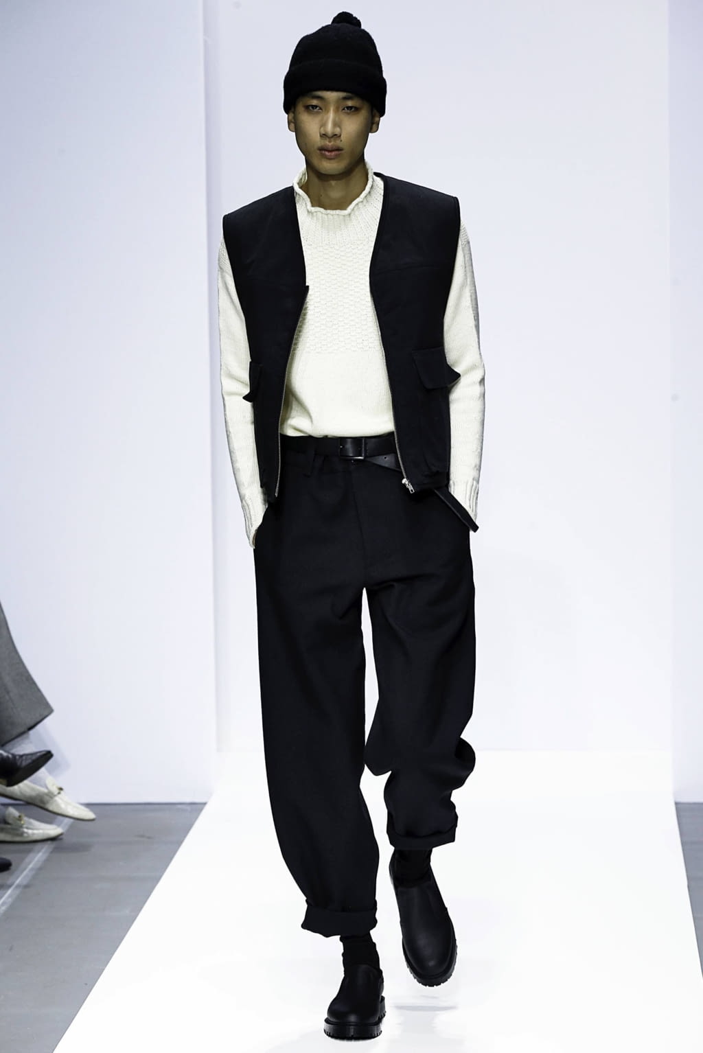 Fashion Week London Fall/Winter 2019 look 12 from the Margaret Howell collection menswear