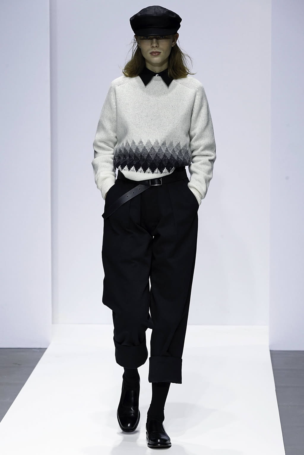 Fashion Week London Fall/Winter 2019 look 14 from the Margaret Howell collection 女装