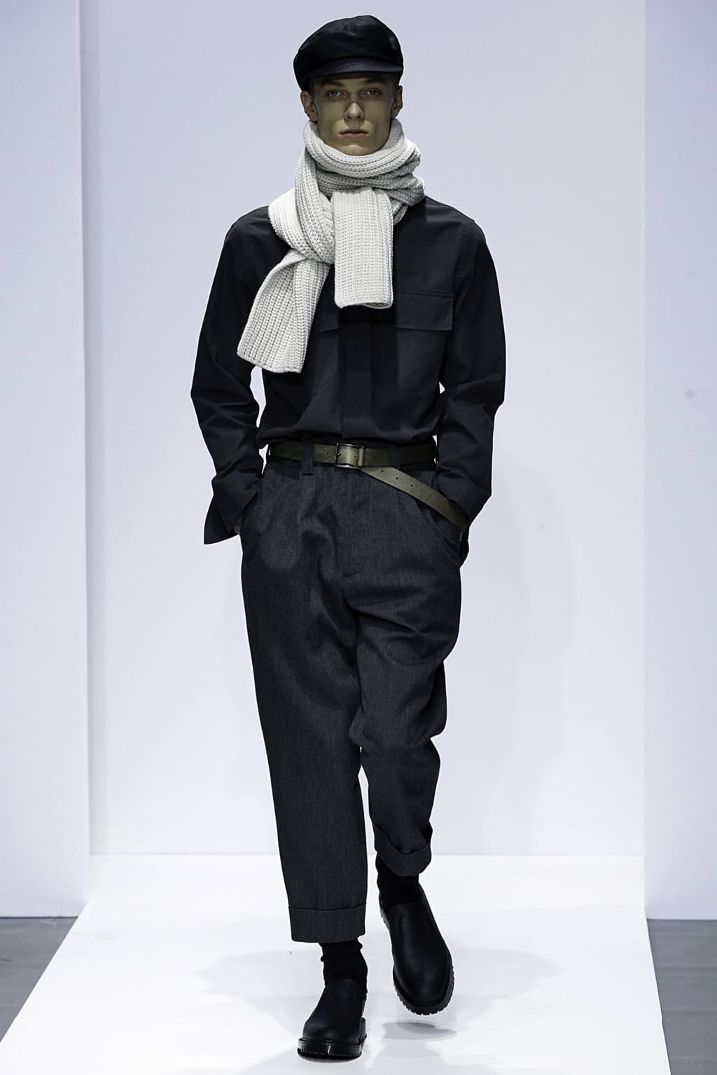 Fashion Week London Fall/Winter 2019 look 15 from the Margaret Howell collection menswear