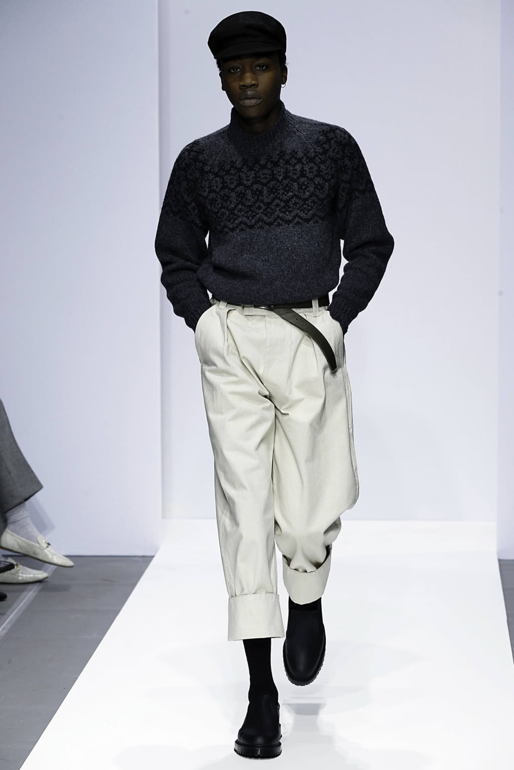 Fashion Week London Fall/Winter 2019 look 16 from the Margaret Howell collection 男装