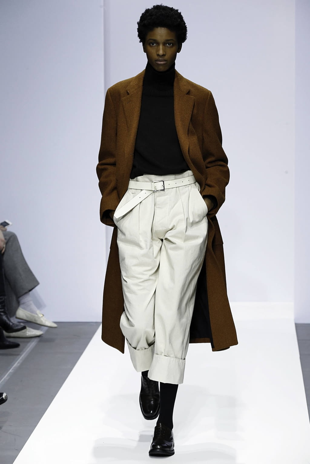 Fashion Week London Fall/Winter 2019 look 21 from the Margaret Howell collection 女装