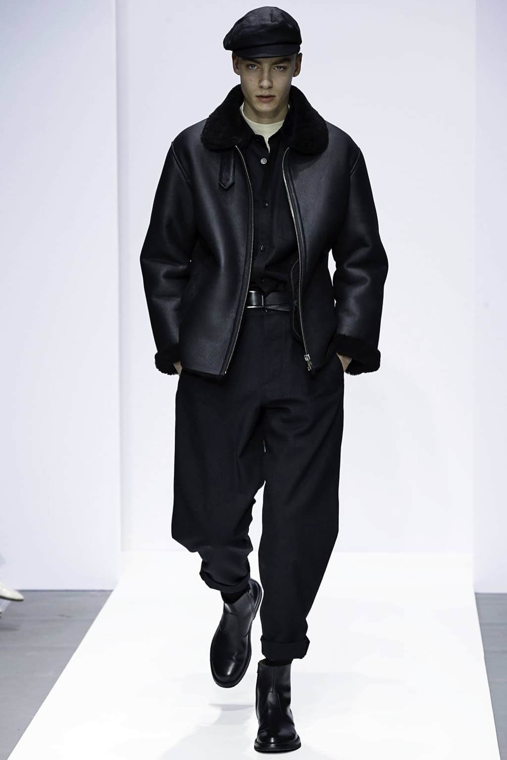 Fashion Week London Fall/Winter 2019 look 35 from the Margaret Howell collection womenswear
