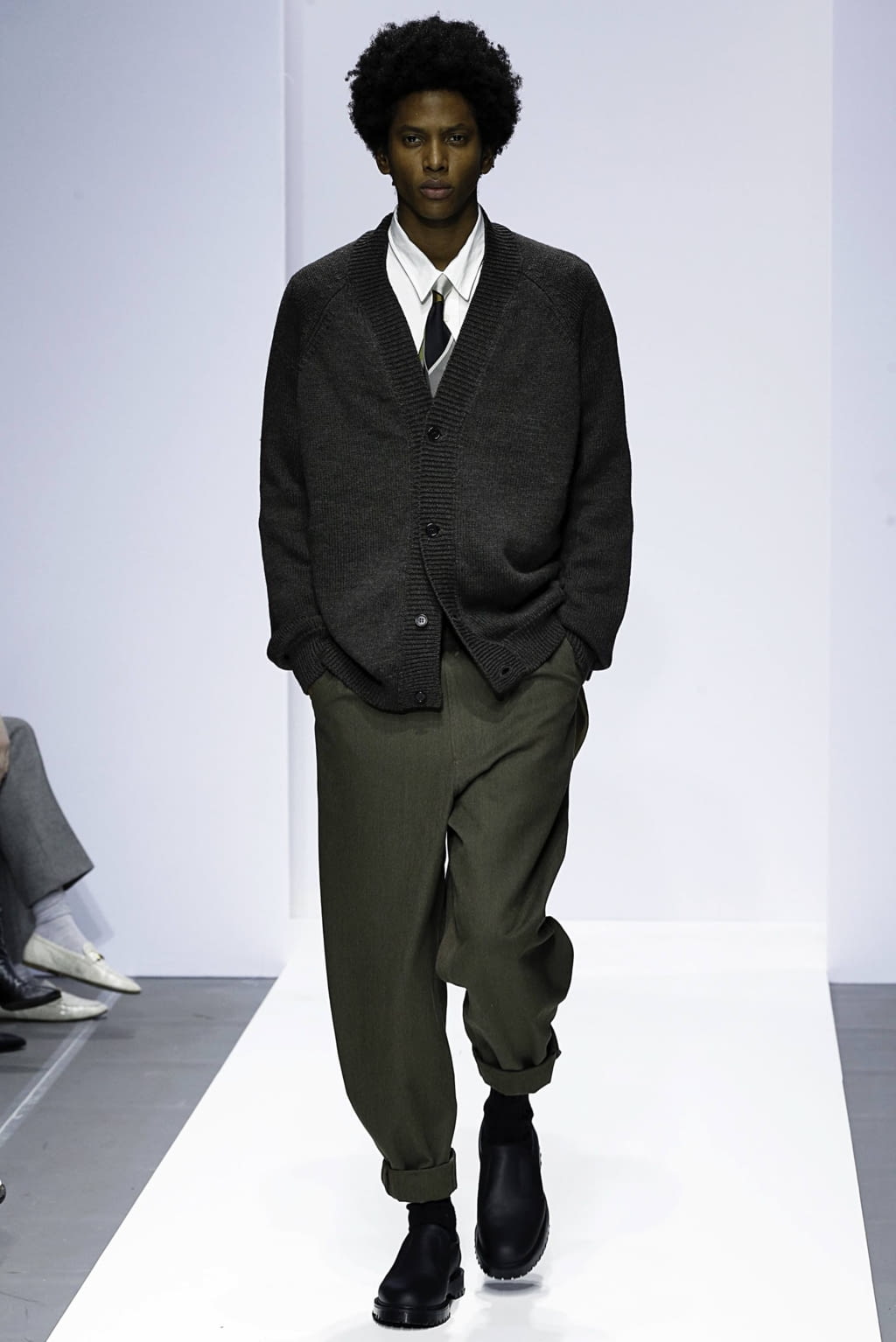 Fashion Week London Fall/Winter 2019 look 39 from the Margaret Howell collection 男装