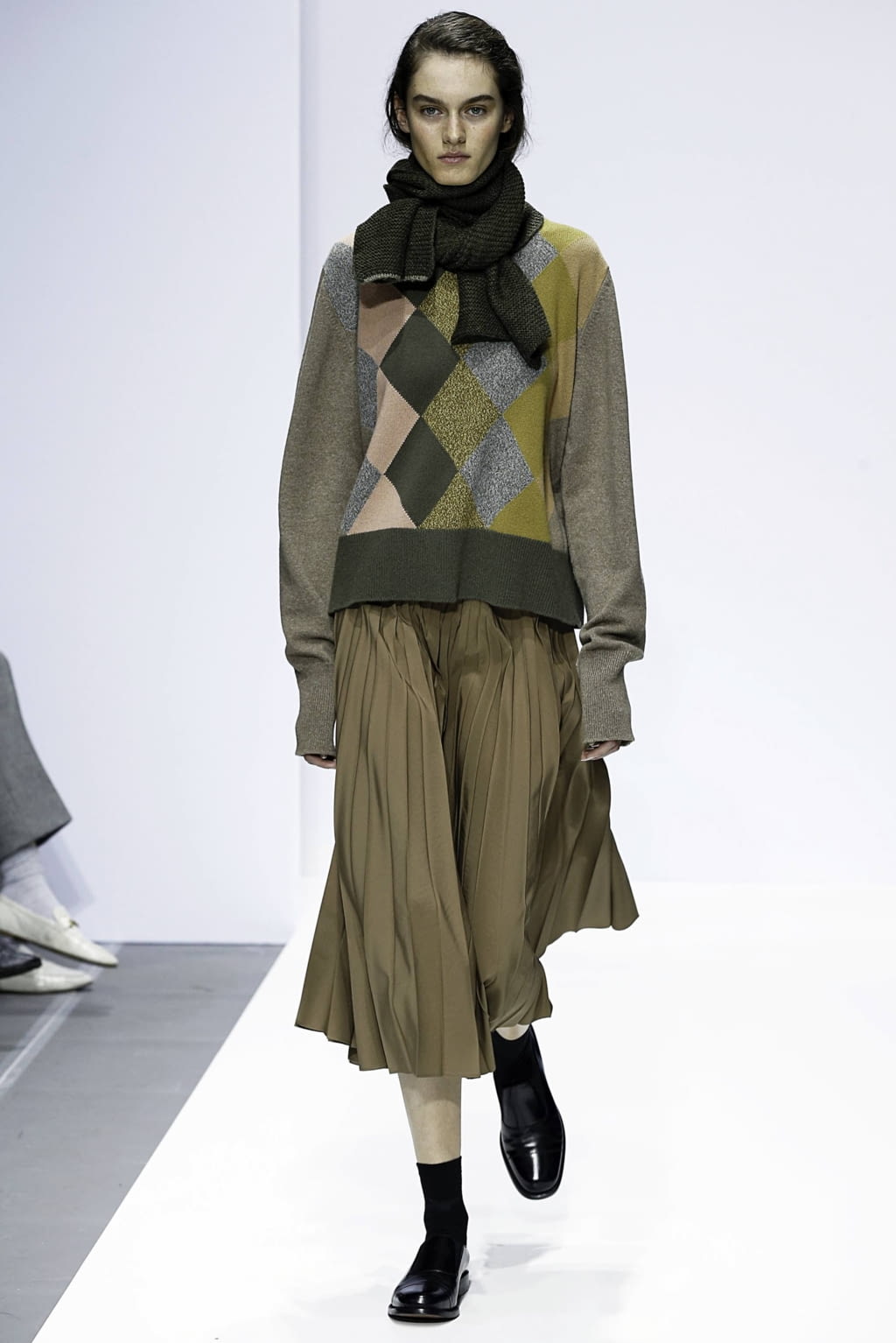 Fashion Week London Fall/Winter 2019 look 44 from the Margaret Howell collection womenswear