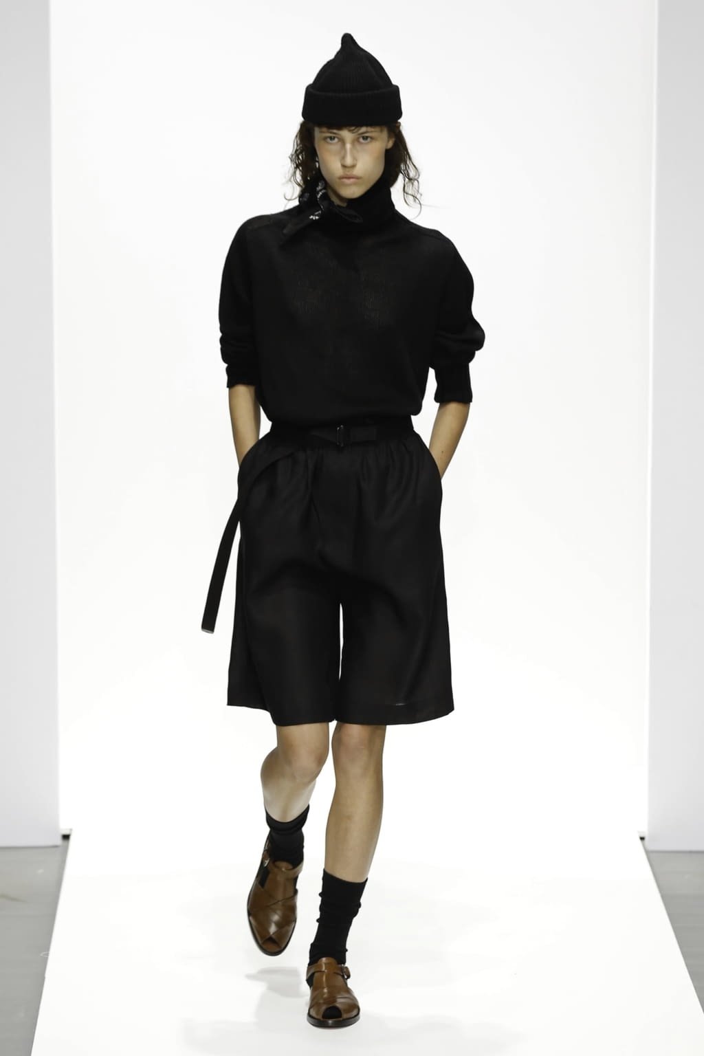 Fashion Week London Spring/Summer 2020 look 7 from the Margaret Howell collection womenswear